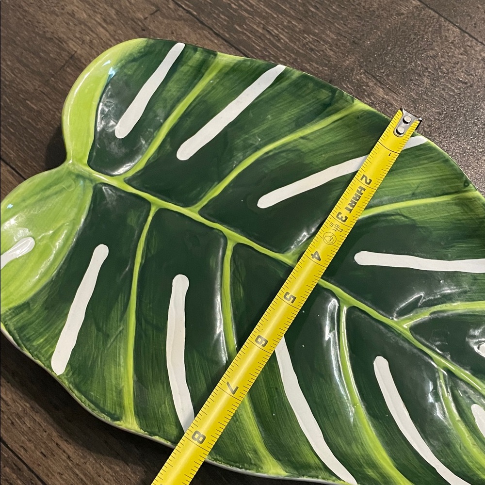 AVON Green Leaf-Shaped Decorative art - Picture 5 of 5